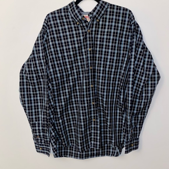 Wrangler Men’s long sleeved dress shirt